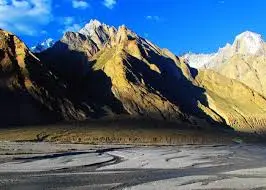 Karakorum-Shimshal Minglik Sar & Chapchingo
